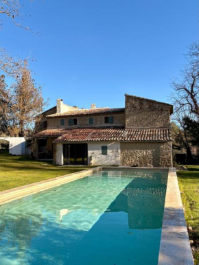 Quiet Provencal bastide with pool